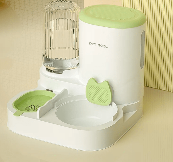 PetHydrate smart cat water fountain and feeding station - FurFresh Home